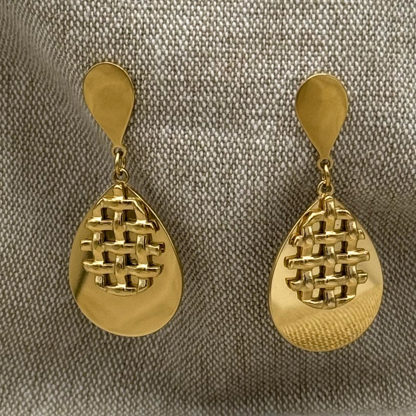 Net Drop Earring