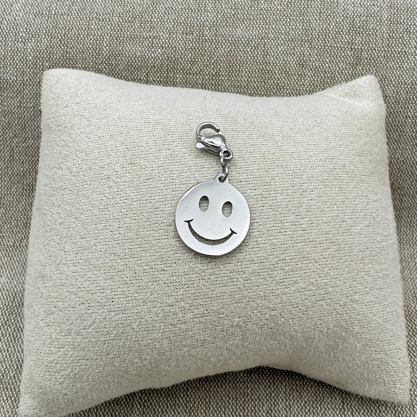 Big Smiley Charm Silver
