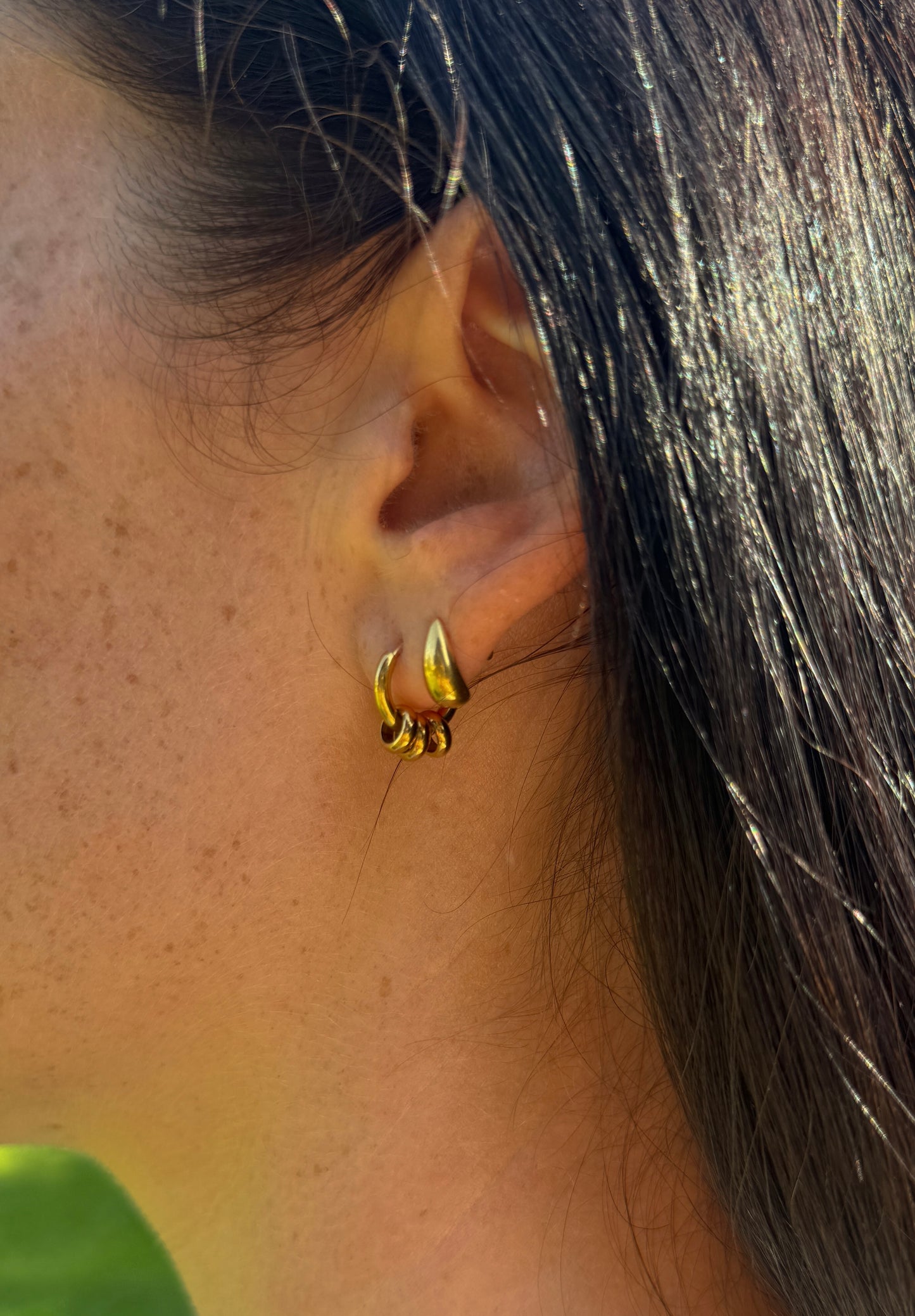 Triple Ring Hoops Gold getragen