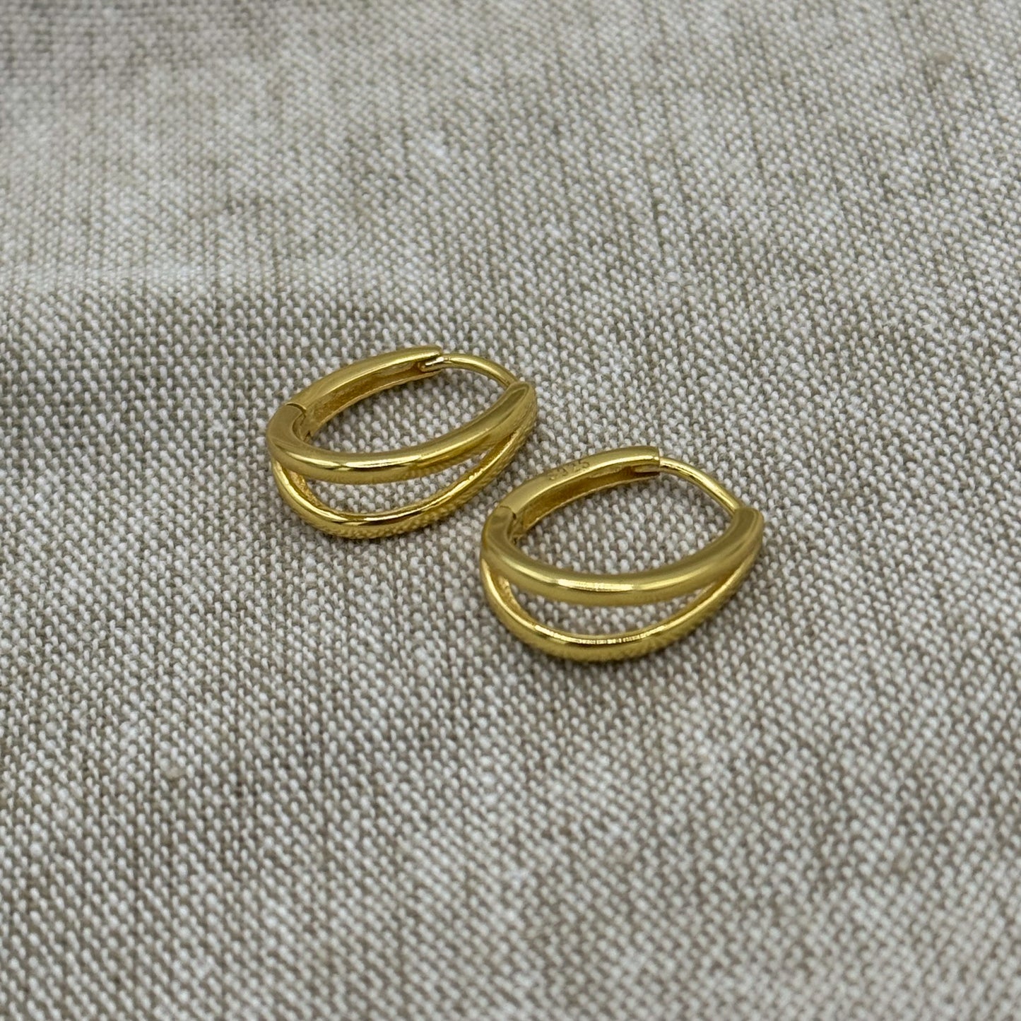 Double Oval Hoops