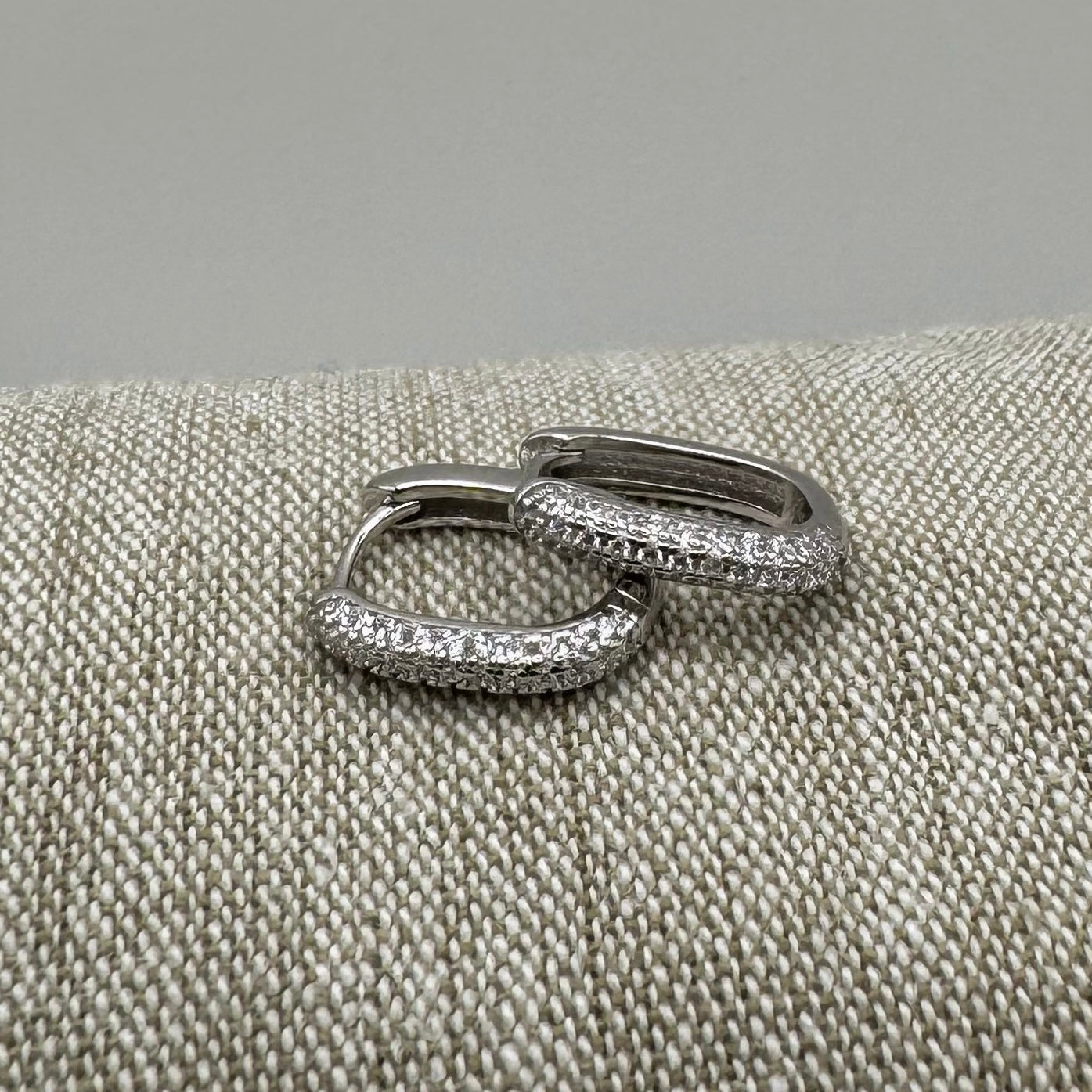 Shiny Oval Hoops