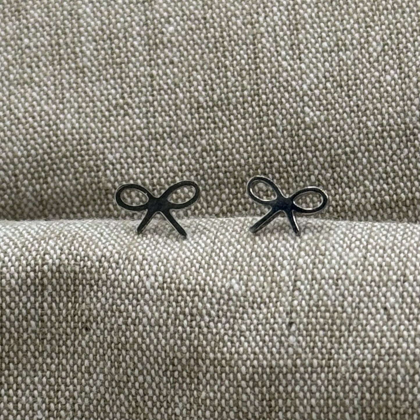 Bow Earring
