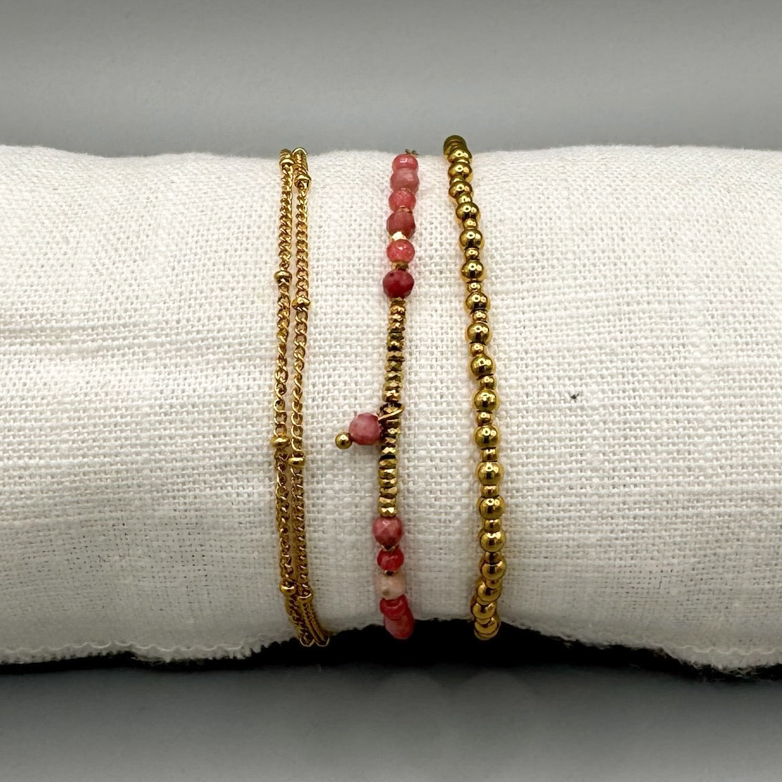 Two-Size Bead Bracelet