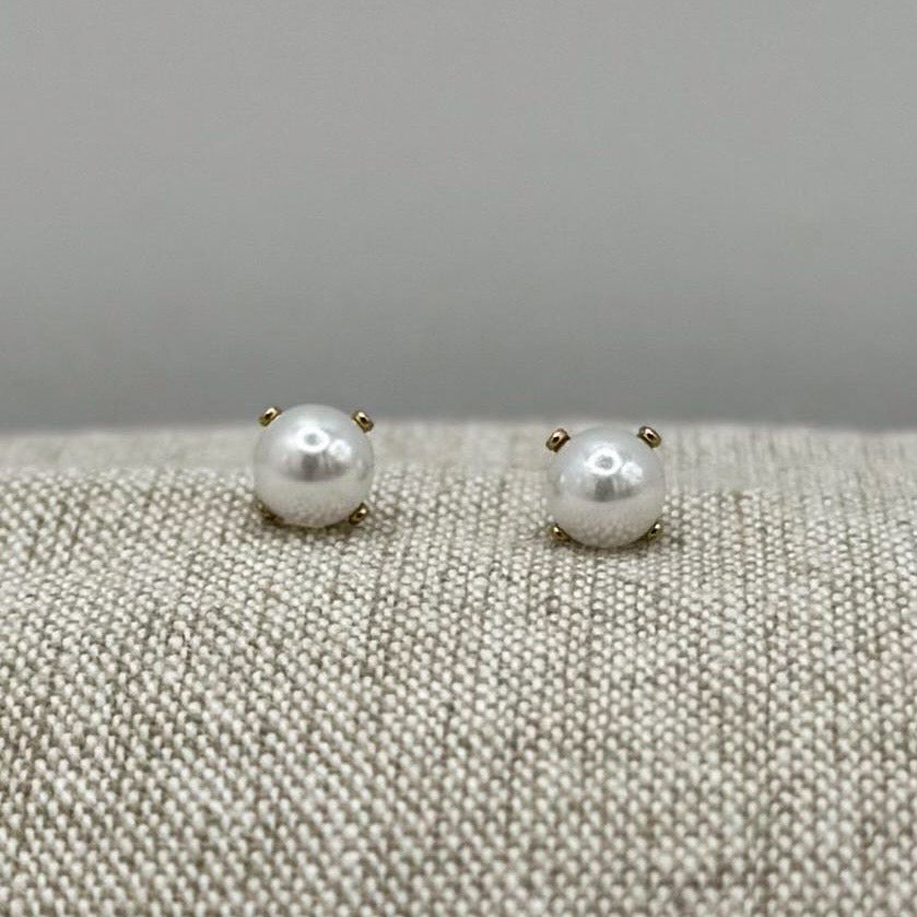 Pearl Earring