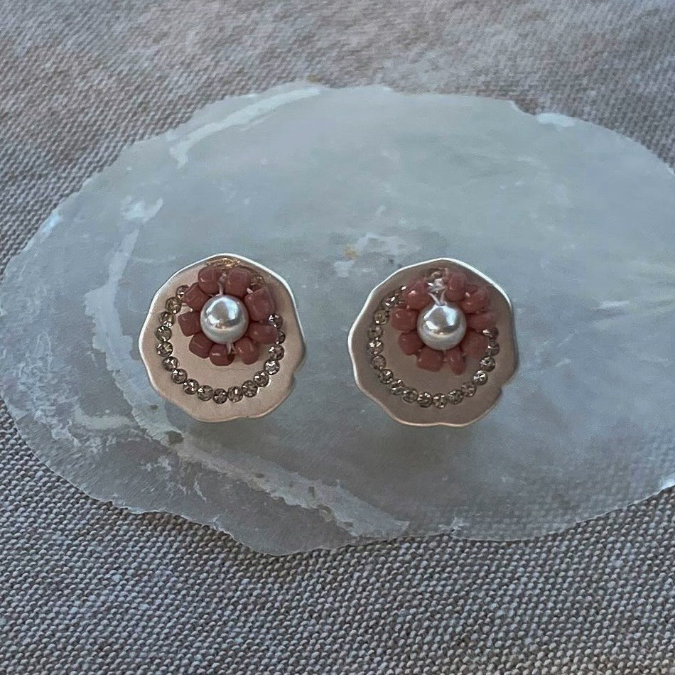 Unique Blooming Earring Pink