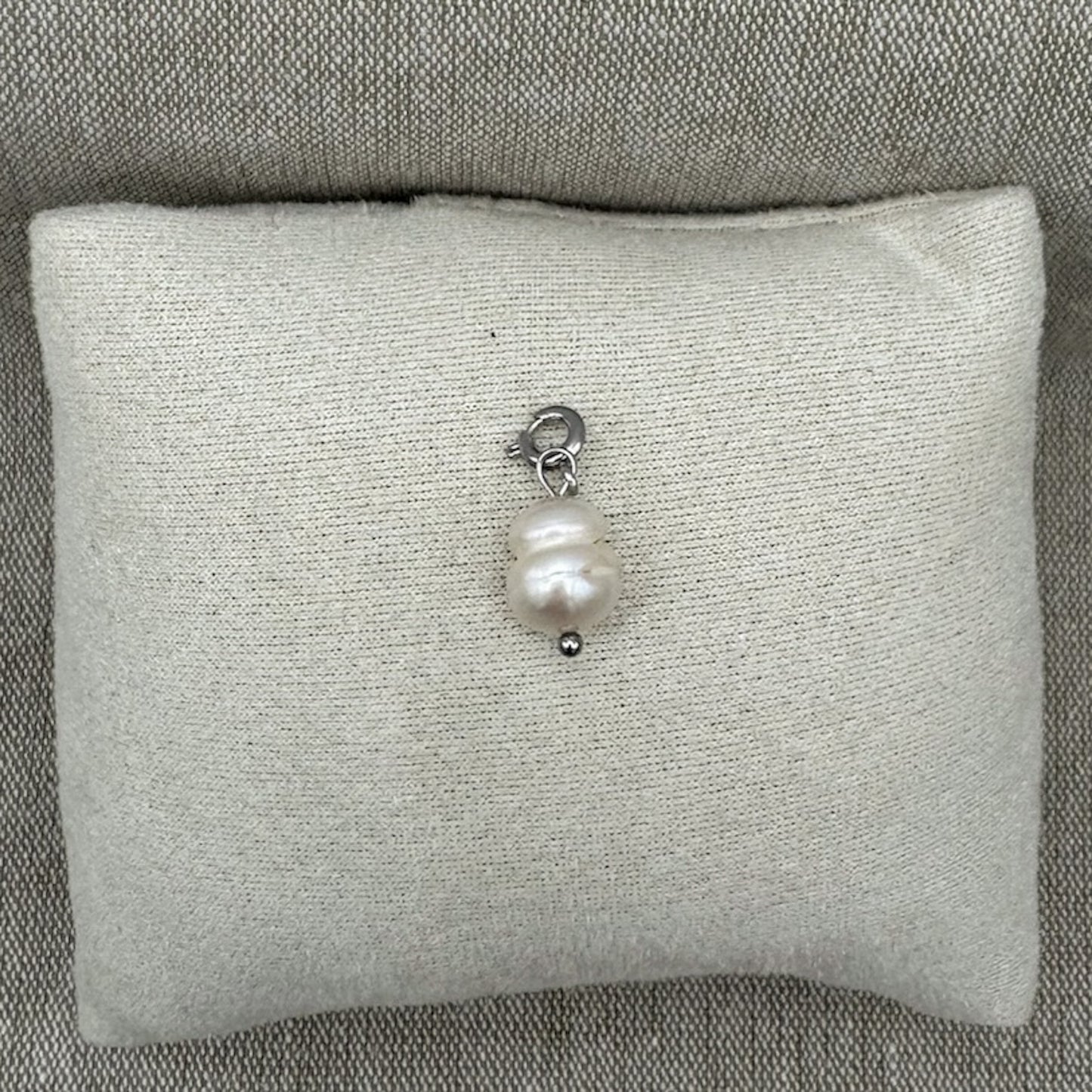 Pearly Charm Silver