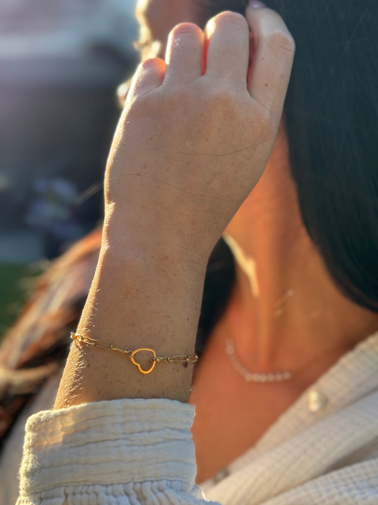 Heart Chain Bracelet getragen