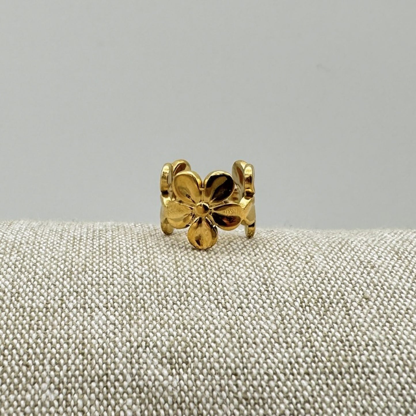 Daisy Earcuff