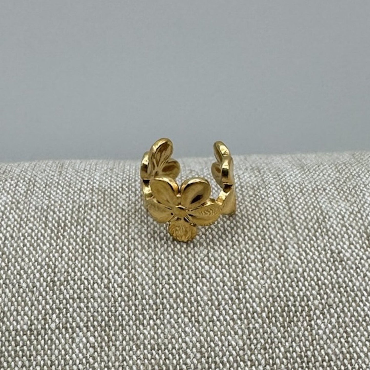Daisy Earcuff