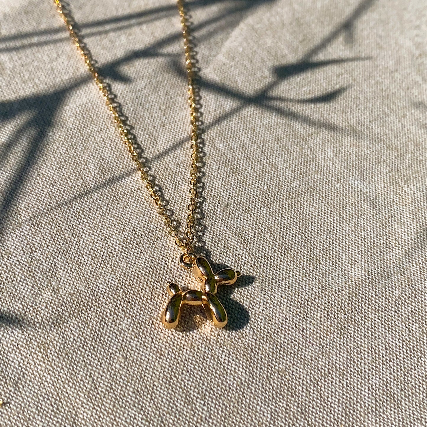 Ballon Dog Necklace Gold