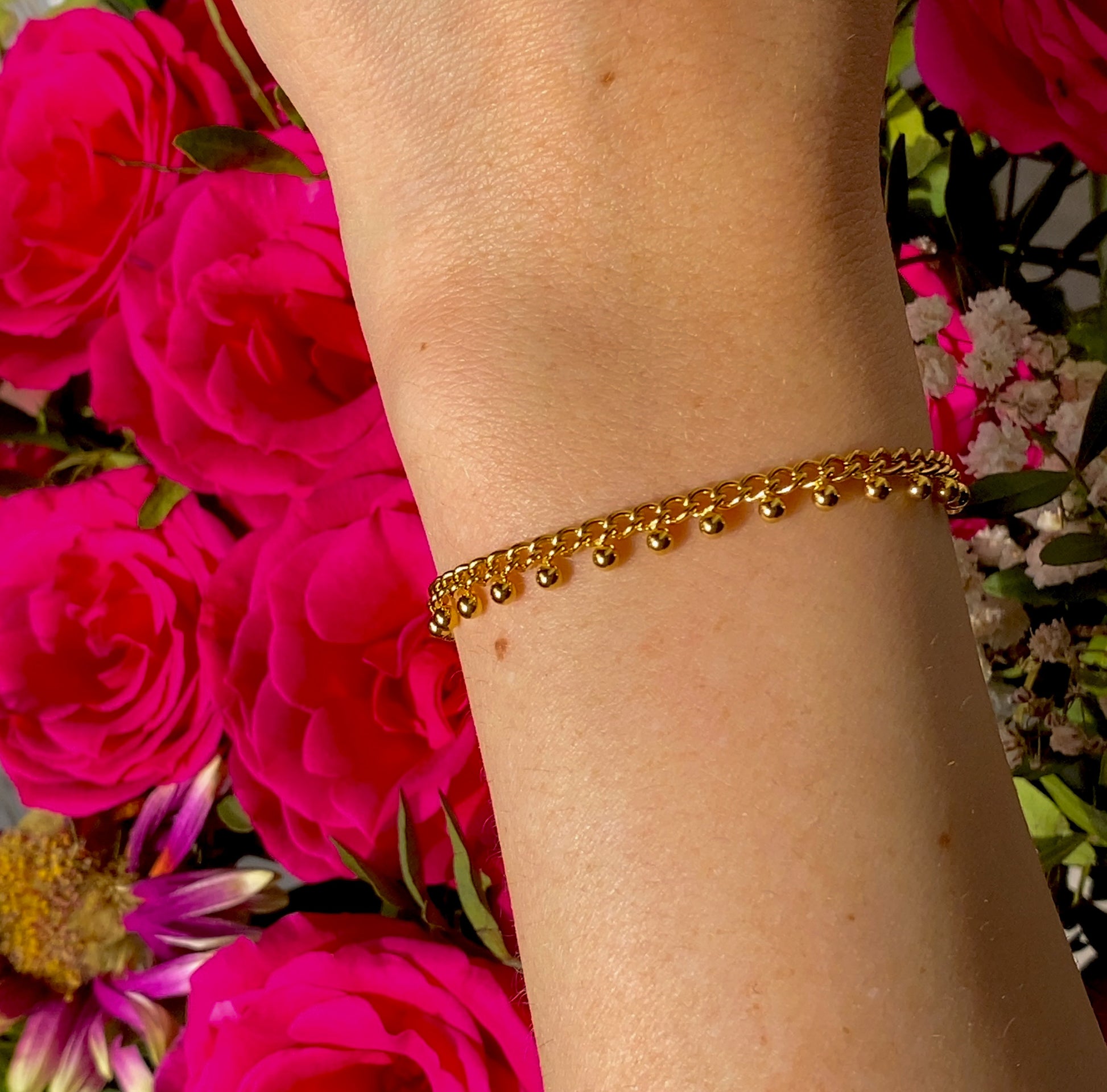 Ball Bracelet getragen