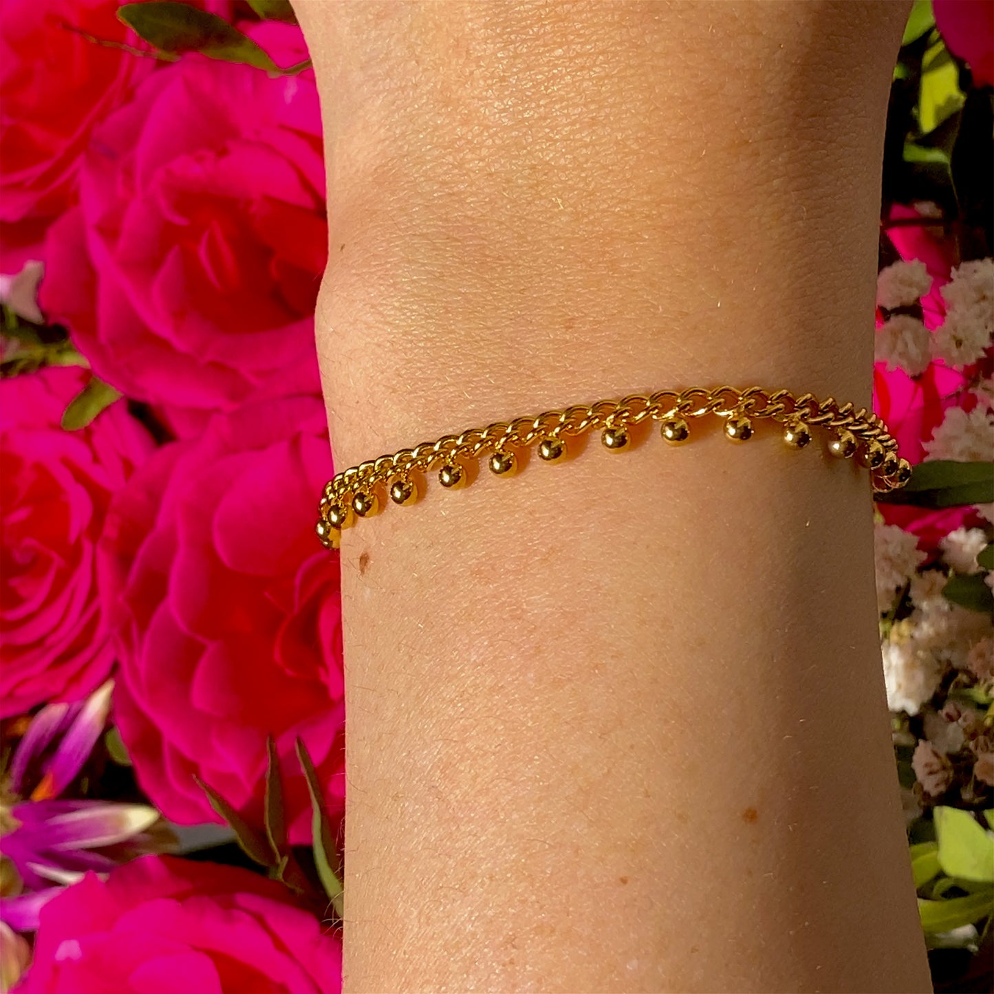 Ball Bracelet getragen
