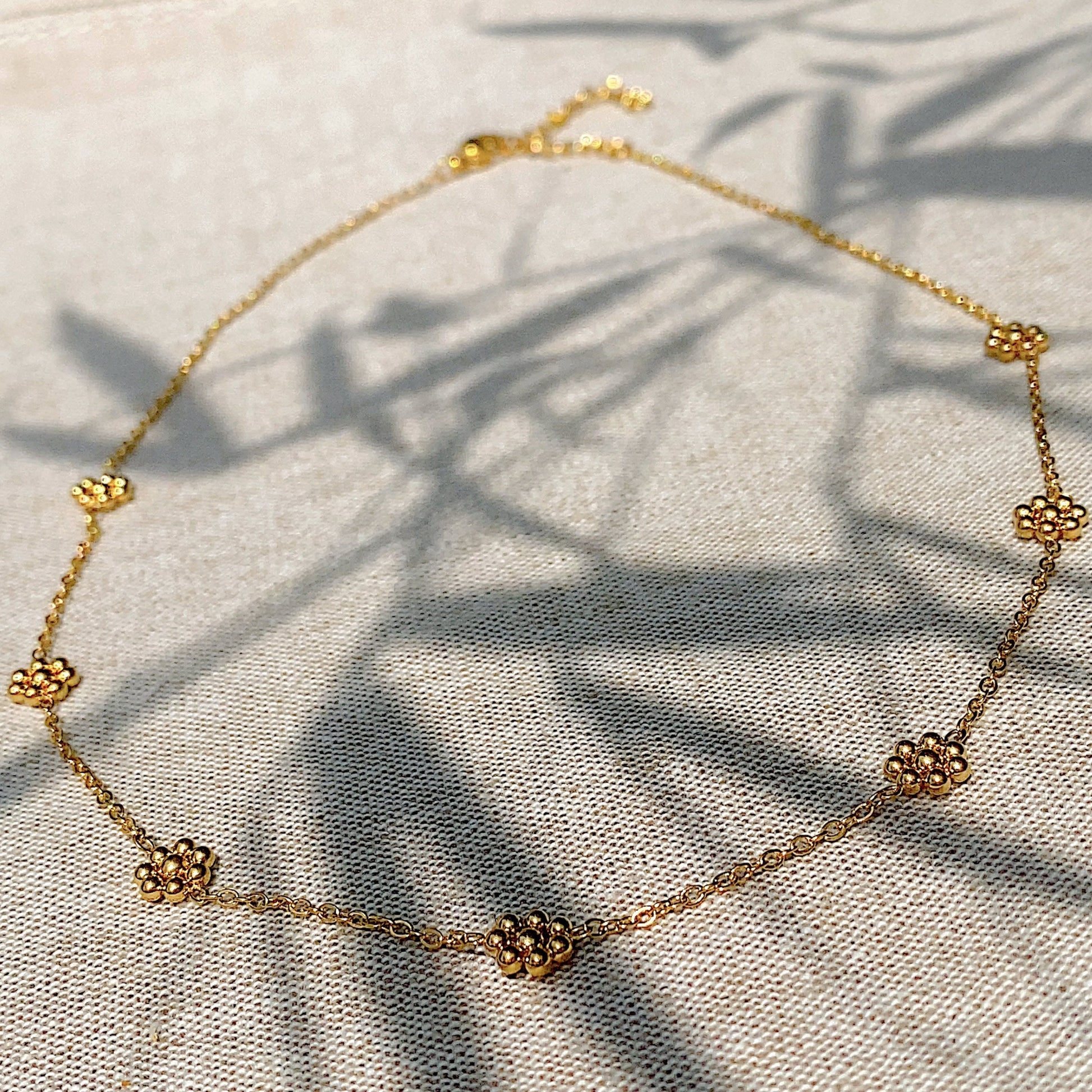 Daisy Necklace
