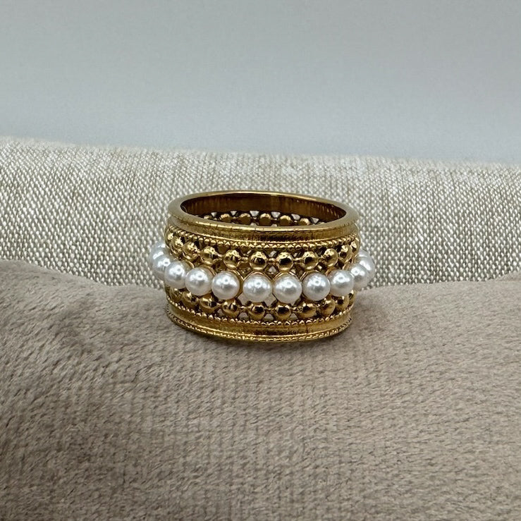 Pearly Shine Ring