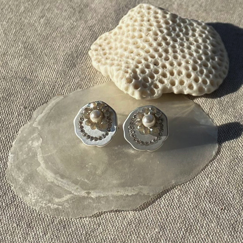 Unique Blooming Earring Grau